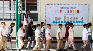 IMSS y SEP evaluarán la salud de 10 millones de alumnos antes de fin de ciclo escolar