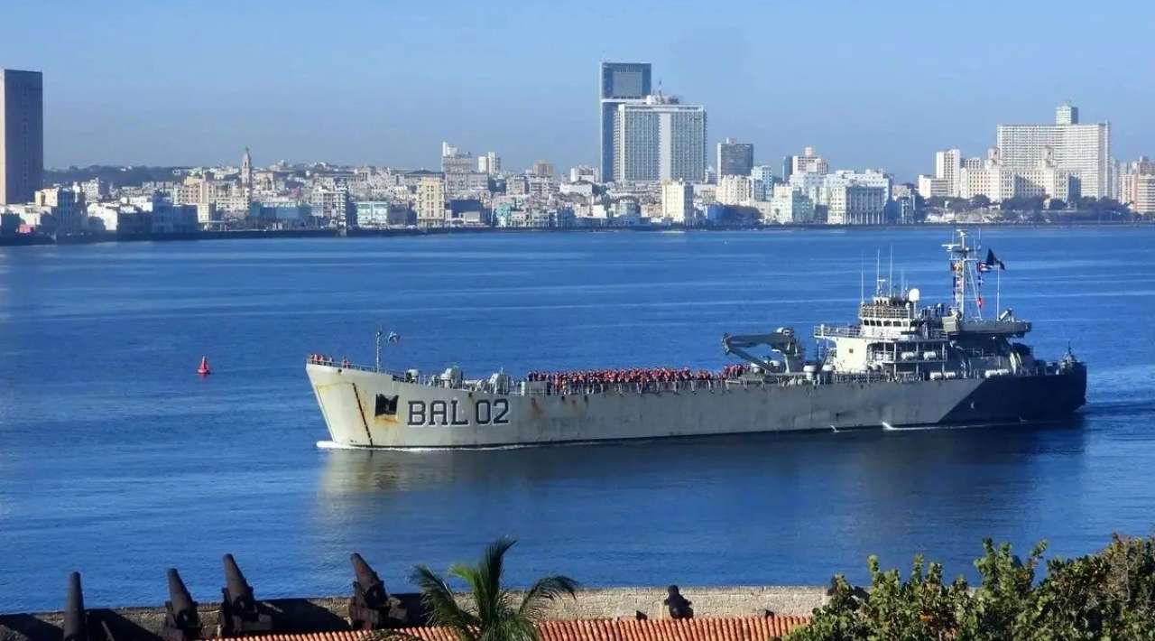 México envía quinto buque con ayuda humanitaria a Cuba: Sheinbaum