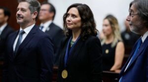 Isabel Díaz Ayuso suspende su gira por México y regresa a España