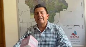 Retiran basura, lodo y hasta animales muertos de drenajes en Jiutepec