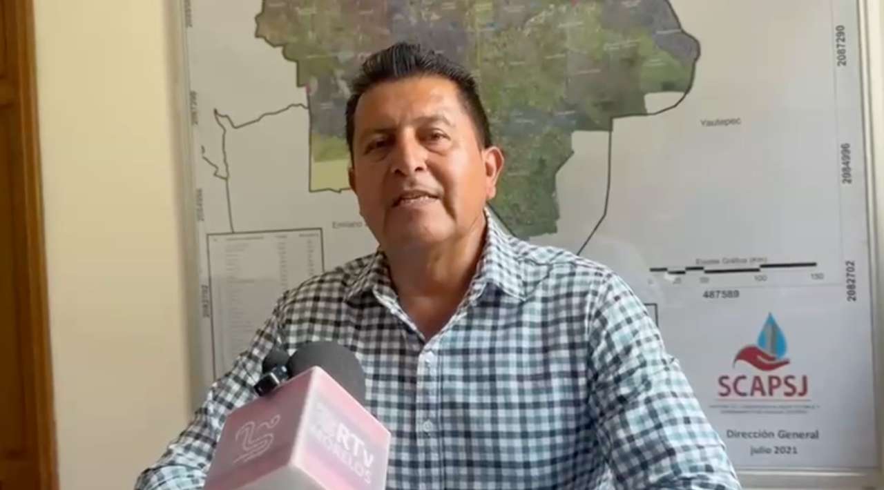 Retiran basura, lodo y hasta animales muertos de drenajes en Jiutepec
