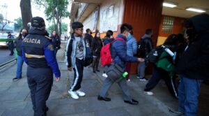 Sheinbaum plantea conservar seis semanas de vacaciones, en ajustes del calendario escolar
