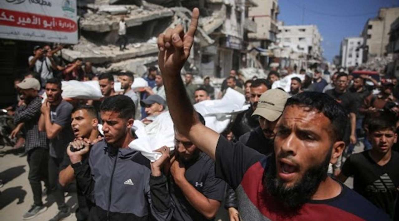Ataque aéreo israelí en Gaza deja al menos 10 muertos y 20 heridos