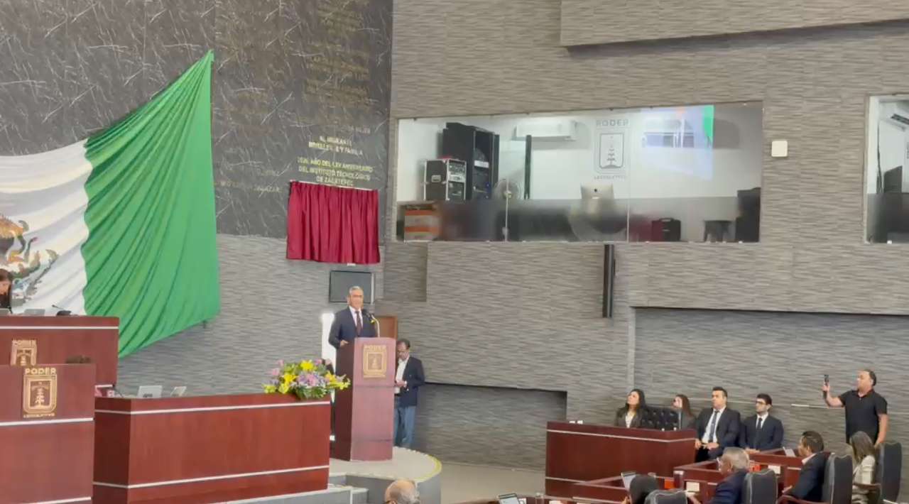 El fiscal general de Morelos, Fernando Blumenkron  Escobar presentó un informe basado en seis ejes estratégicos