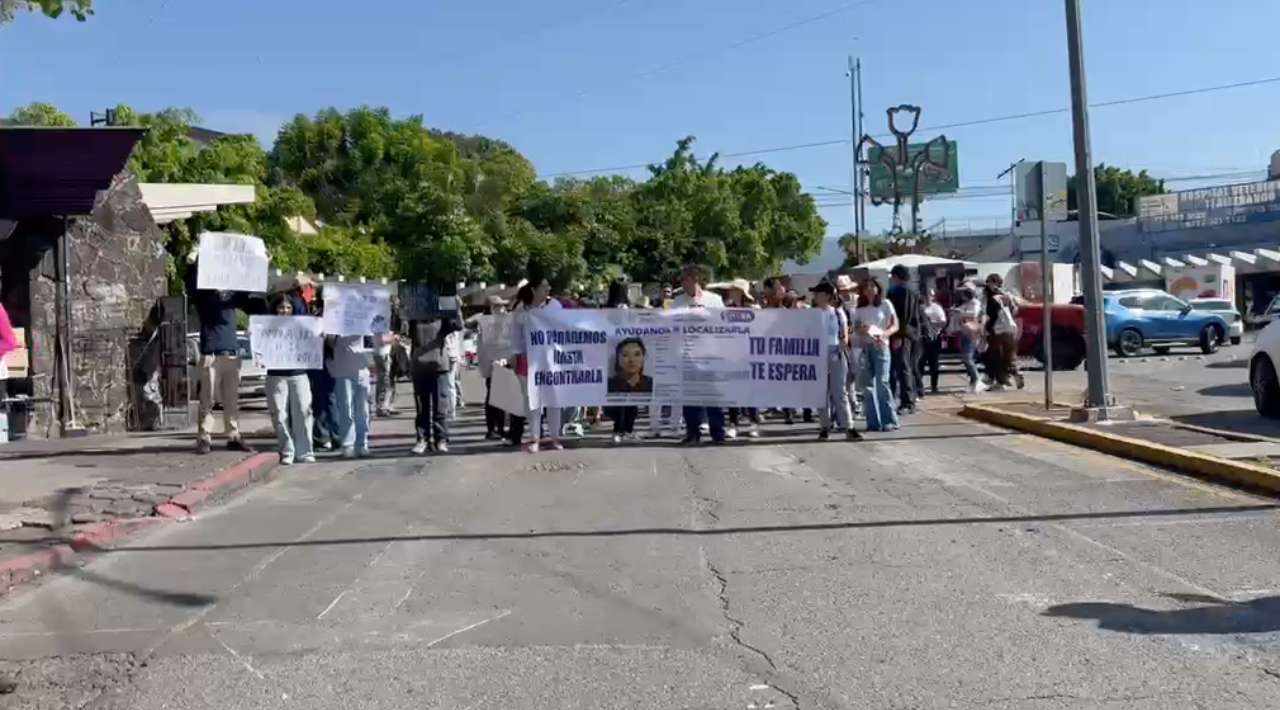Marchan estudiantes de la UAEM para exigir la localización de Michelle Itzayana