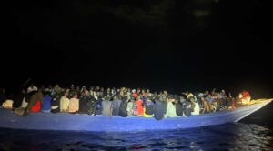 EE.UU. intercepta embarcación con 240 migrantes haitianos