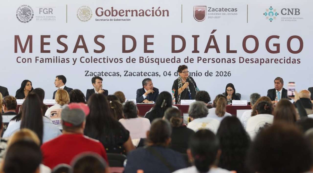FGR promete fortalecer búsqueda de desaparecidos y atender demandas de colectivos