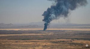 Se estrella bombardero B-52 en California tras despegar de base militar