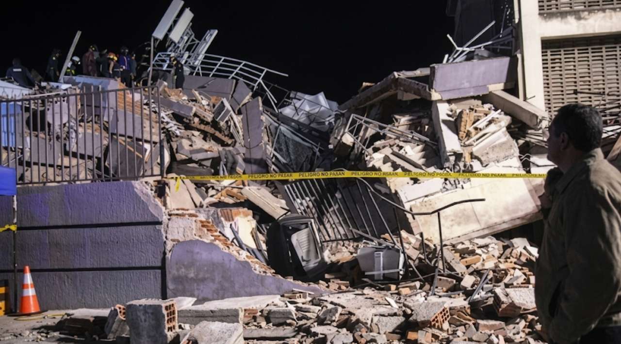 Aumenta a 164 la cifra de muertos por los sismos en Venezuela; hay 971 heridos