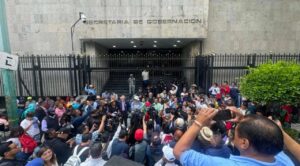 CNTE reanuda diálogo con el Gobierno mientras mantiene bloqueos y plantón en el Centro de la CDMX