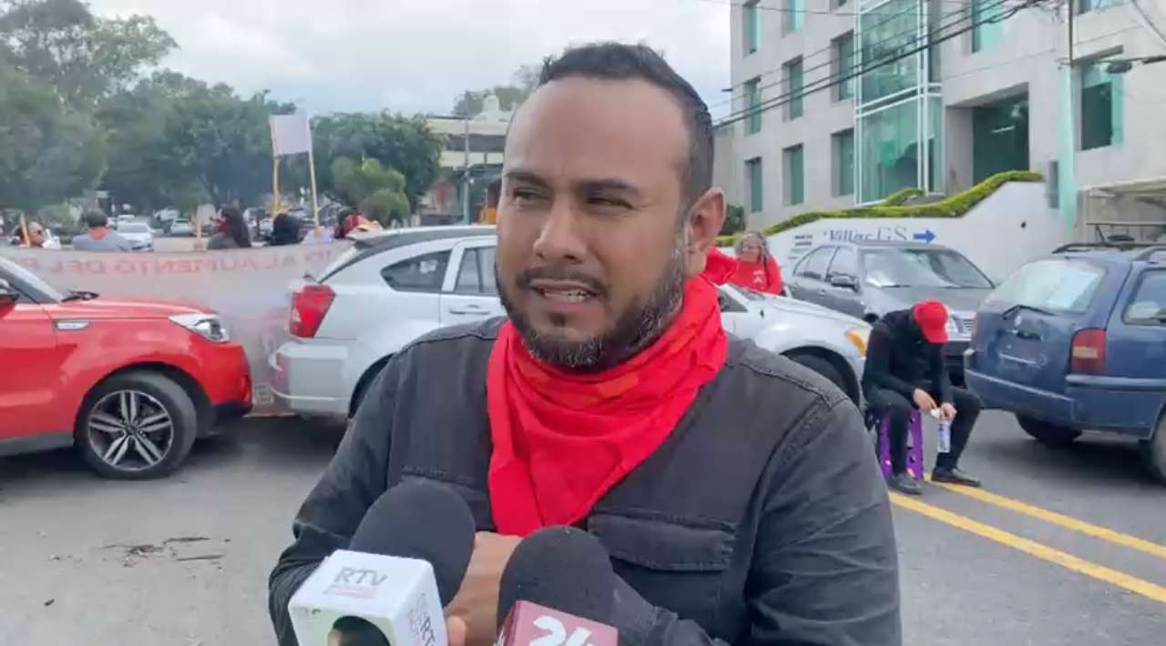 Bloquean vecinos la México-Cuernavaca para demandar medidas de seguridad vial