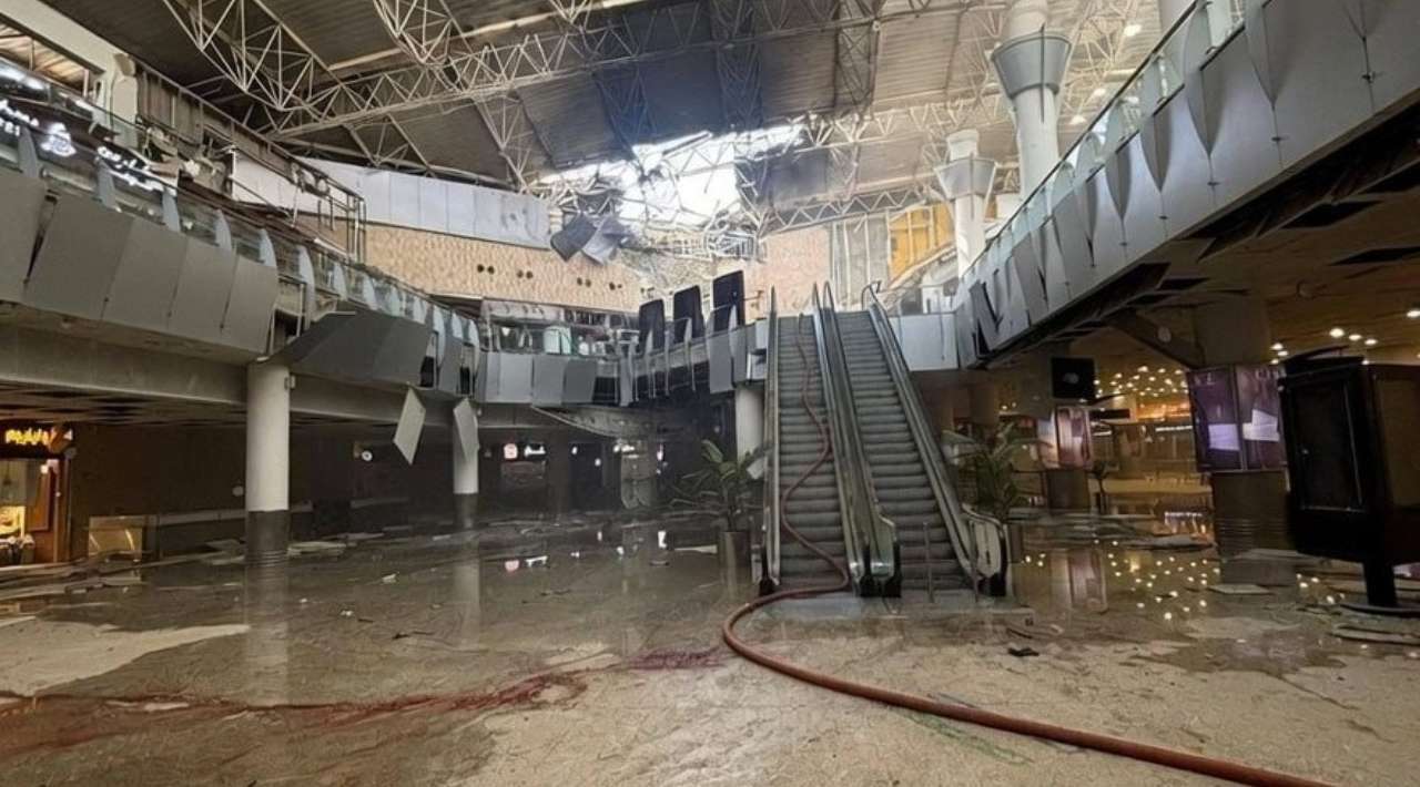 Ataque iraní en Kuwait deja un muerto y daños en aeropuerto internacional
