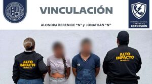 Pareja detenida por extorsión permanecerá en prisión preventiva