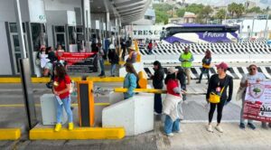 CNTE libera casetas de México-Cuernavaca y México-Puebla en nueva jornada de protestas