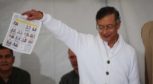 Gustavo Petro denuncia posible fraude en elecciones de Colombia y asegura tener pruebas