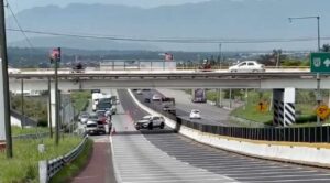 Bloquean autopista México-Acapulco integrantes de la organización AMOTAC