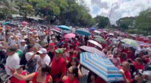 Tensión entre SNTE y CNTE en Plaza de Armas de Cuernavaca