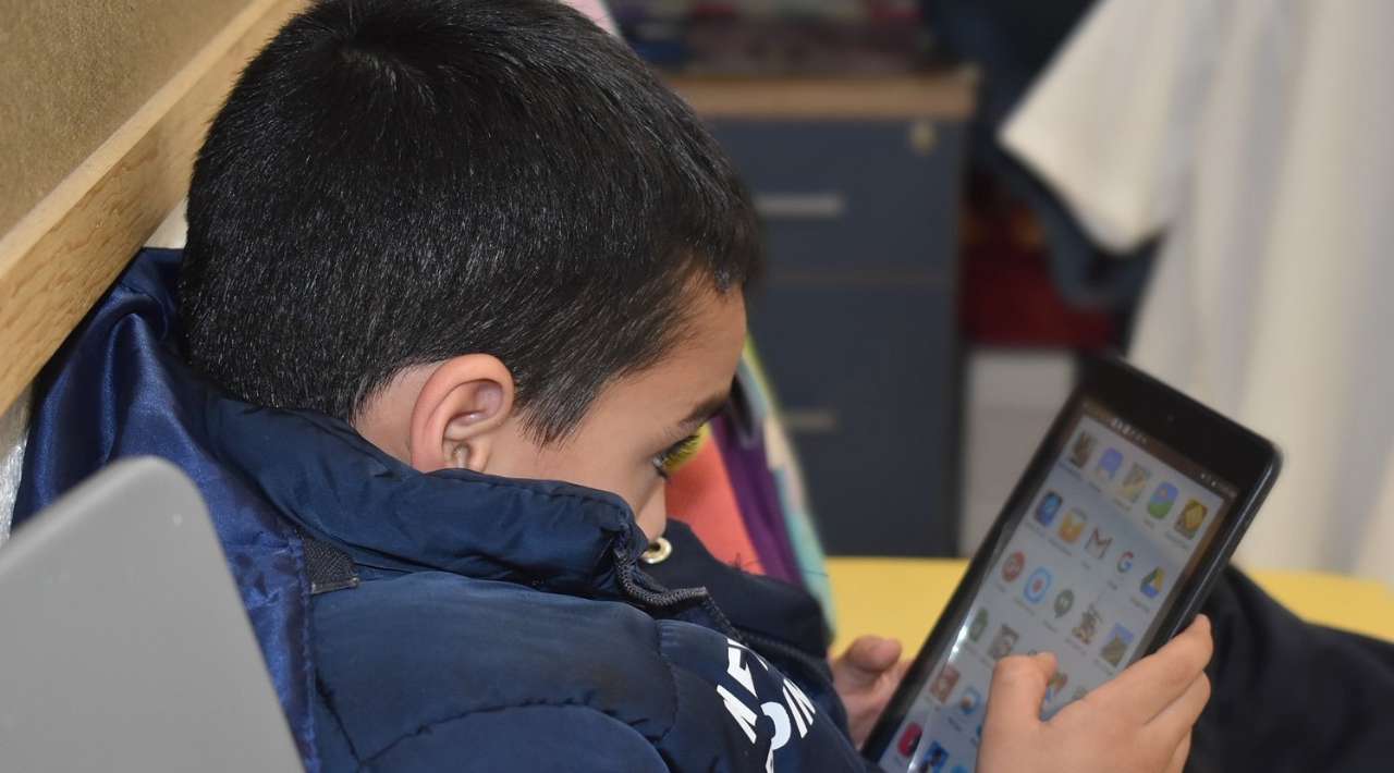 Pide Sheinbaum que este año se abra el debate sobre el uso de dispositivos tecnológicos e Inteligencia Artificial en escuelas