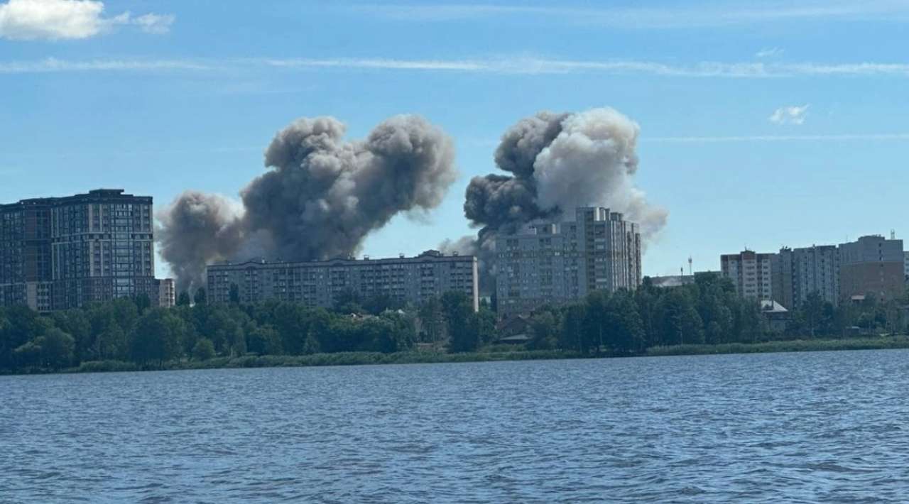 Ucrania ataca fábrica militar en Rusia y escala ofensiva contra objetivos estratégicos