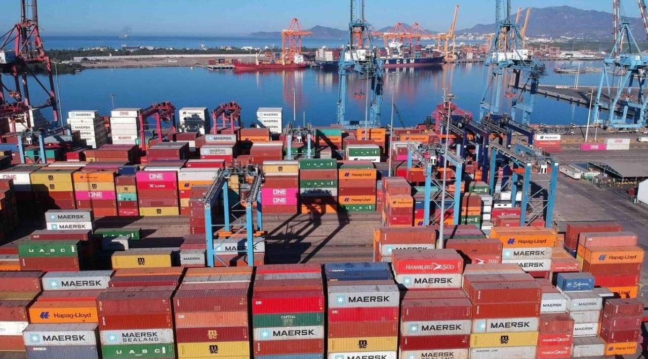 México rompe récord de exportaciones a EE.UU. en abril de 2026