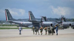 México envía cinco vuelos de ayuda humanitaria a Venezuela tras sismos