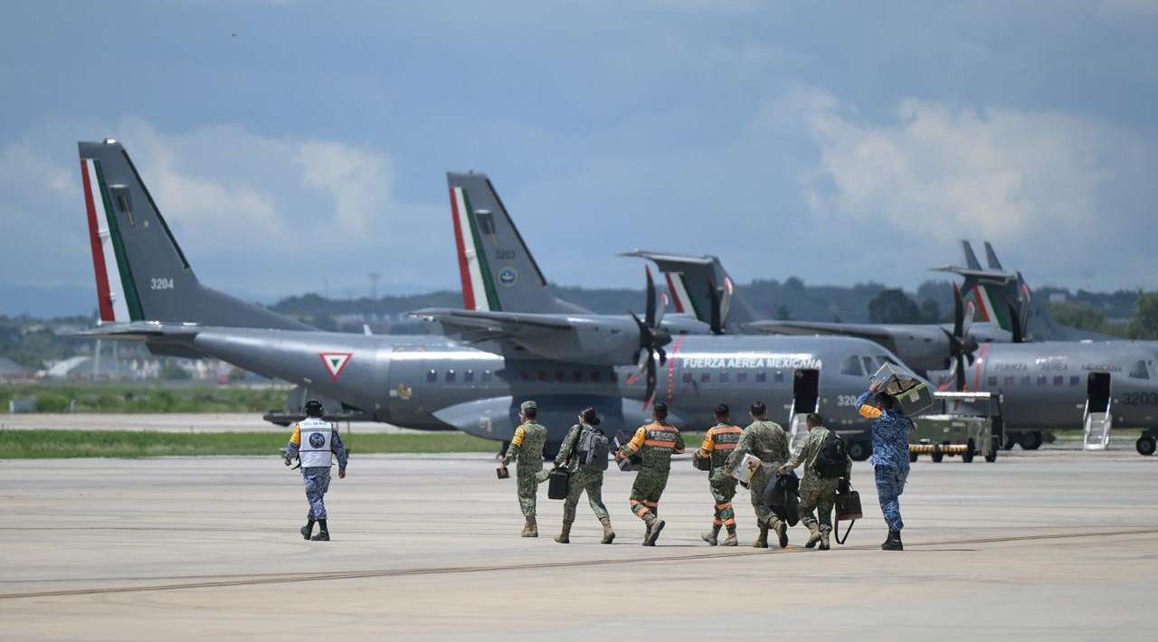 México envía cinco vuelos de ayuda humanitaria a Venezuela tras sismos