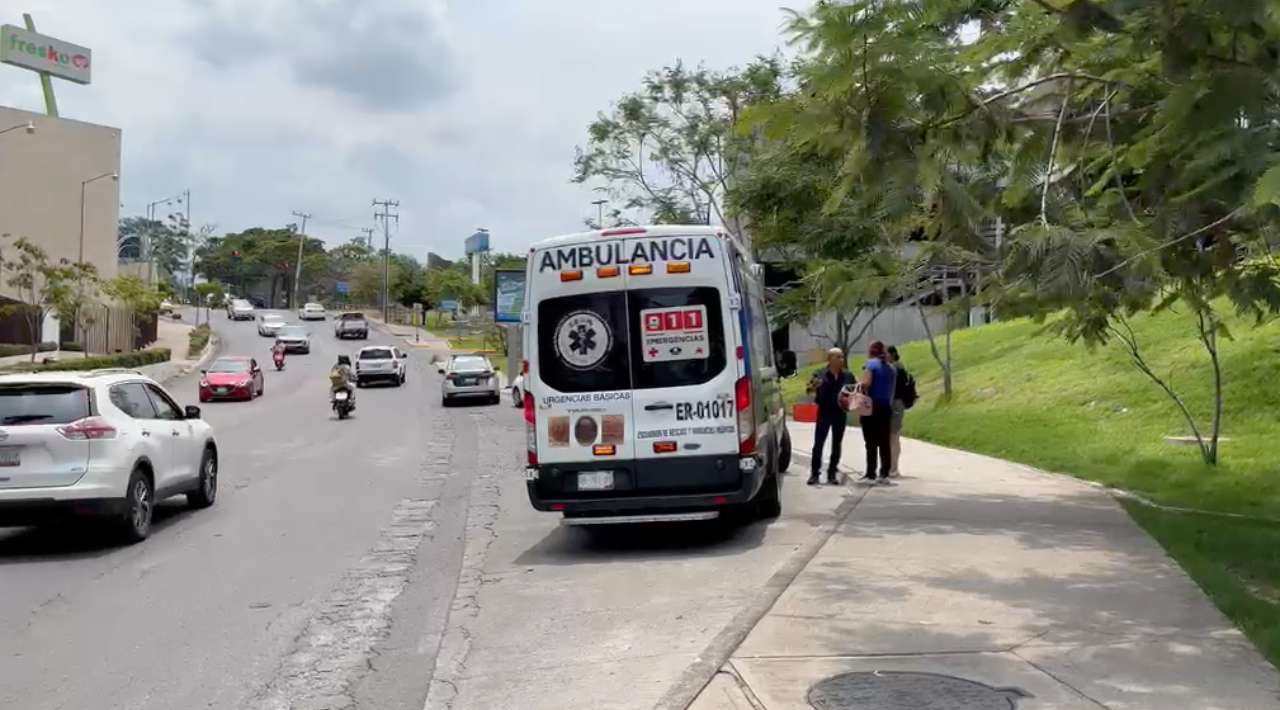 Motociclista hospitalizado tras fuerte choque en Río Balsas, Vista Hermosa