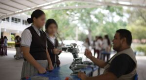 Llevan programa “Exploradores de la Tecnología” a estudiantes del Internado Palmira