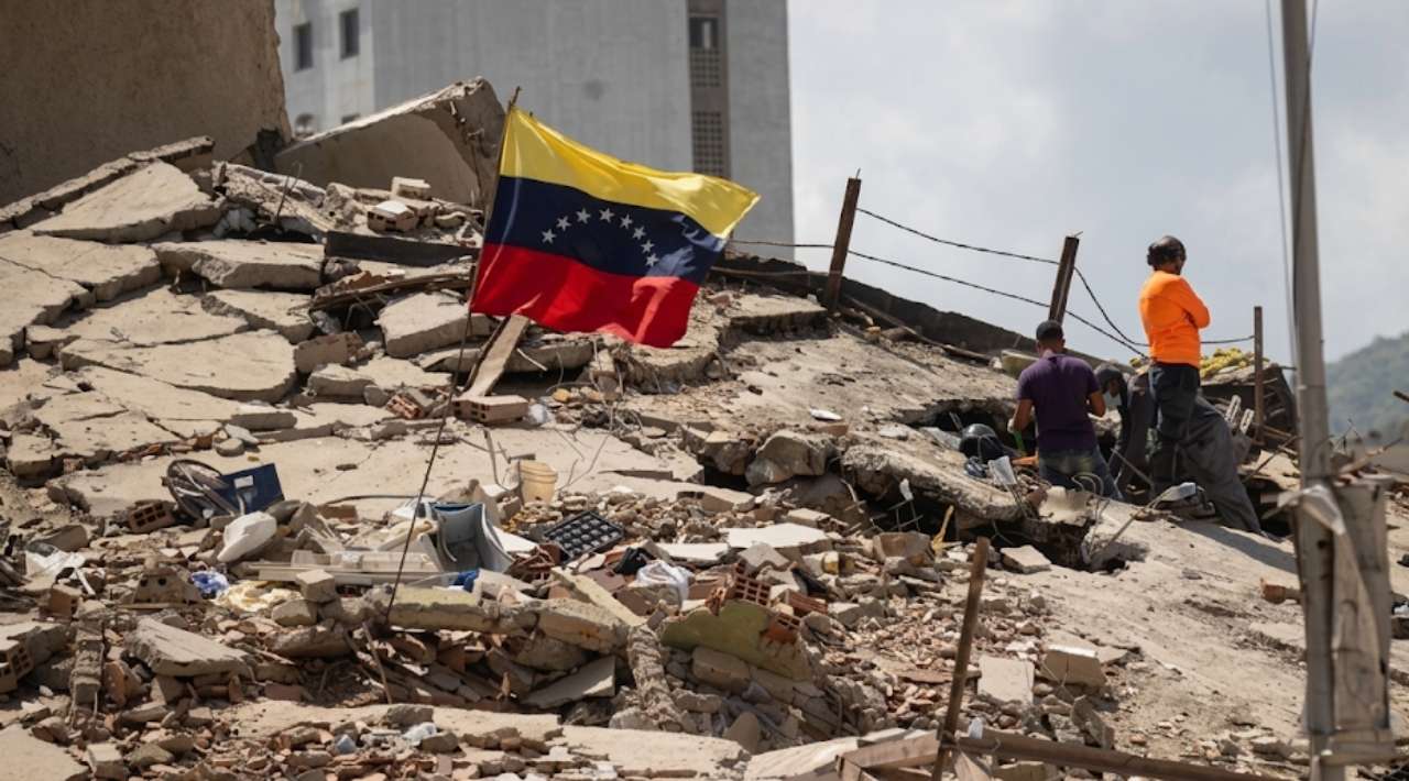 Sube a 3 mil 811 la cifra de muertos por terremoto en Venezuela