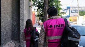 INE Morelos realiza 96 trámites domiciliarios para credencializar a personas con impedimento físico