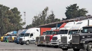 Mundial y apoyos federales impulsan venta de vehículos pesados en México: INEGI