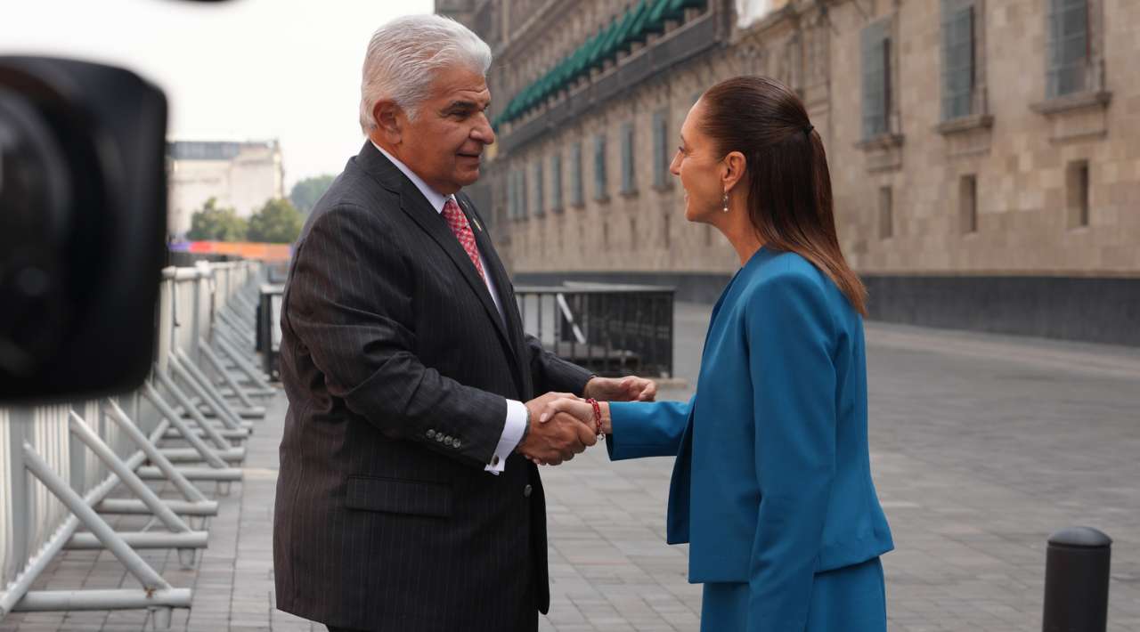 Sheinbaum recibe al presidente de Panamá para dialogar sobre la neutralidad del Canal de Panamá