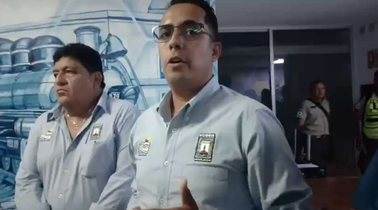 Trabajadores exigen aumento salarial, pero omiten demandas por herencia de plazas y altos sueldos