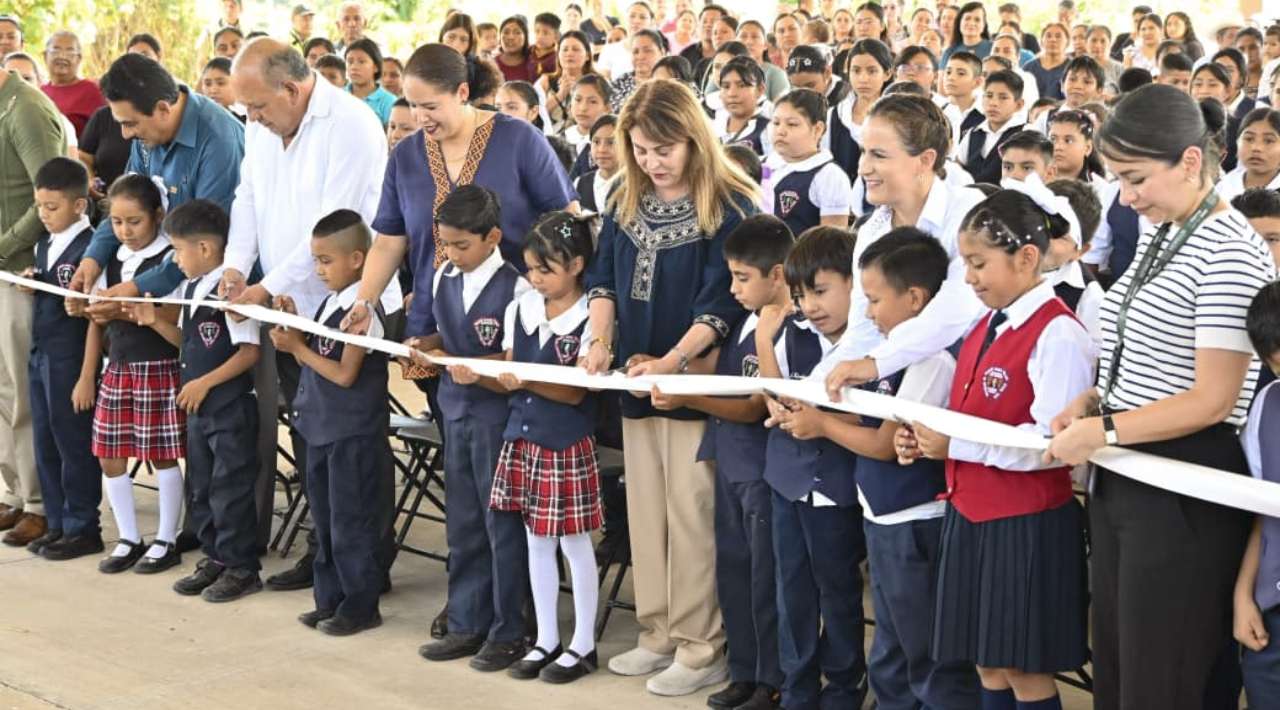 Gobernadora inaugura nueva escuela primaria Gabriel Ramos Millán en El Estudiante, Puente de Ixtla