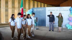 29 morelenses concluyen su educación básica en el Centro de Desarrollo Educativo del SEDIF