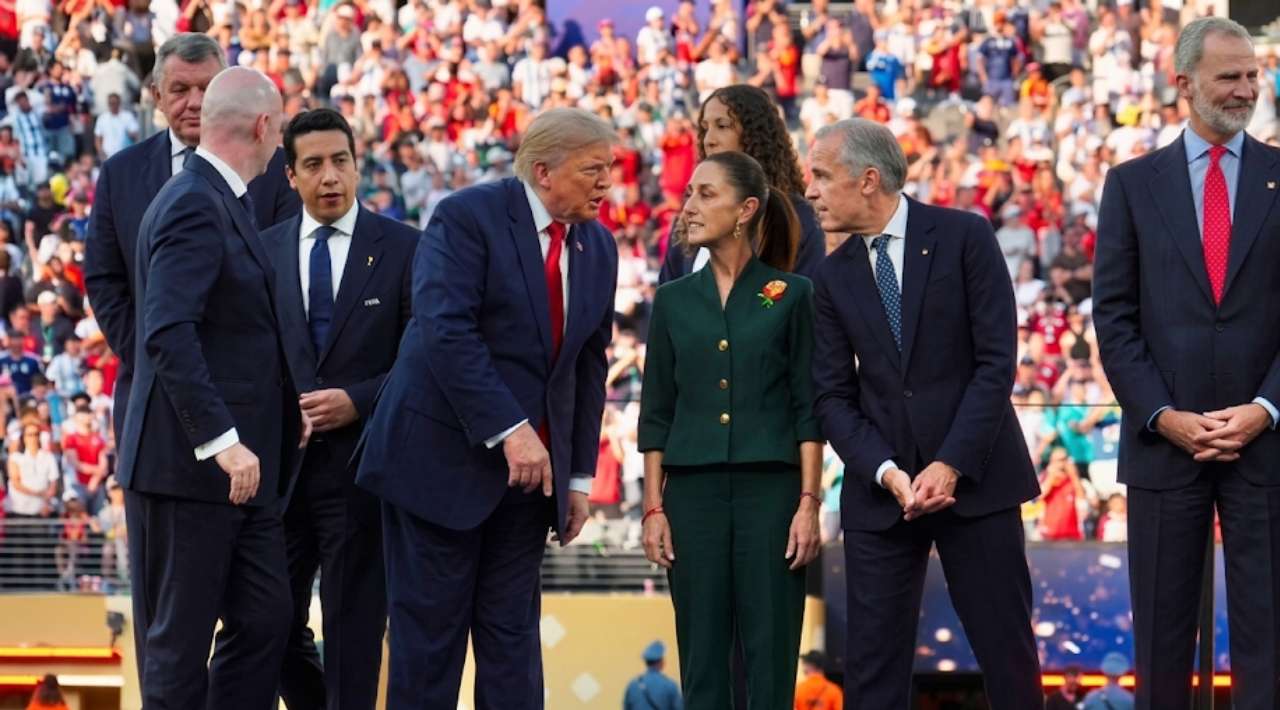 Sheinbaum revela que habló con Trump sobre temas comerciales durante final del Mundial 2026
