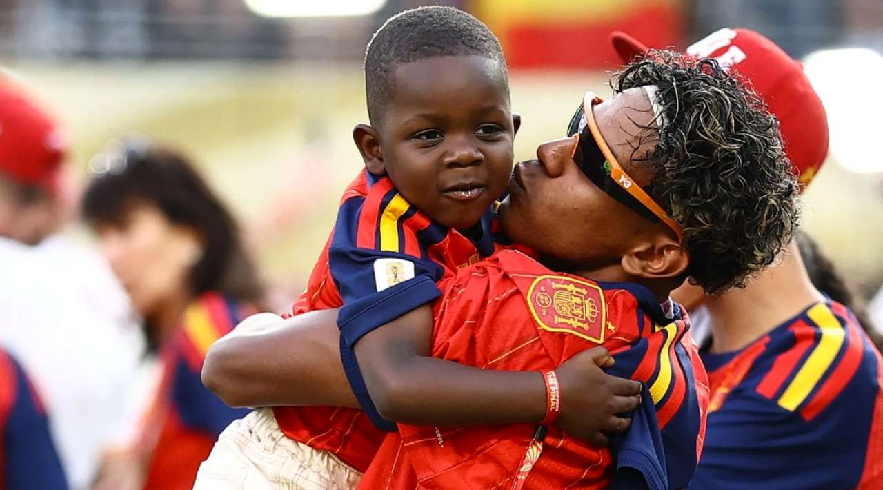 Keyne, el hermanito de Lamine Yamal, se roba el show en la final del Mundial 2026