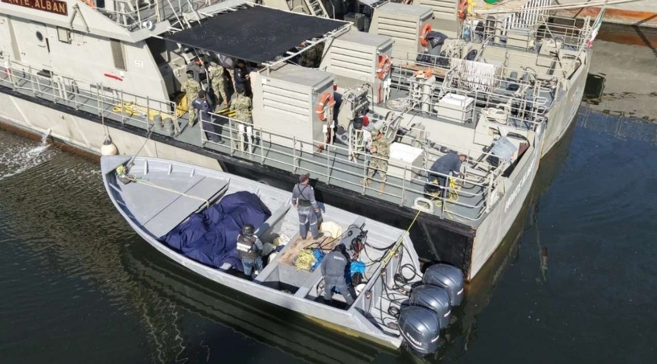 Marina asegura 1.5 toneladas de cocaína en Chiapas y detiene a cinco personas