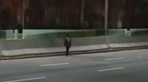 Hombre muere atropellado en el Paso Exprés de Cuernavaca; vehículo huyó