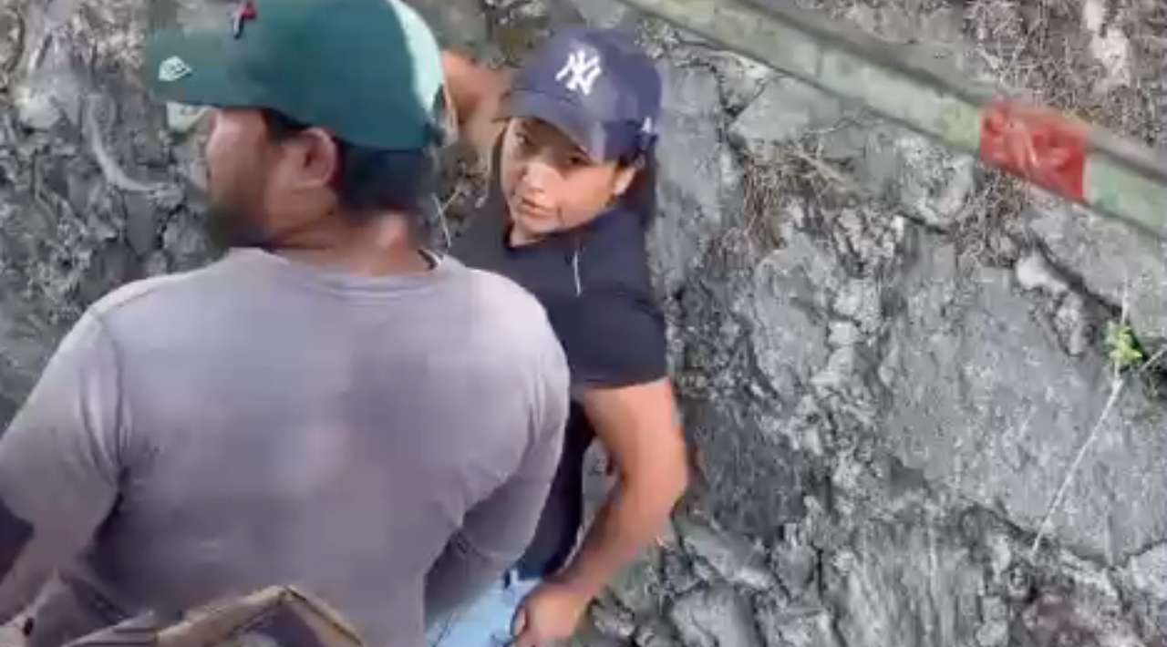 Denuncian disputa por espacios de venta en el puente de Ahuatlán, Cuernavaca