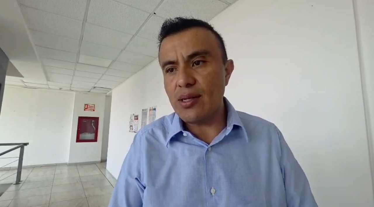 Isaac Pimentel confirma negociación con sindicato del Congreso por aumento salarial