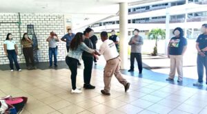 Imparten taller de prevención del delito y autoprotección a personal de la Facultad de Ciencias Químicas de la UAEM