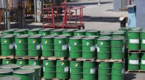 Precio del petróleo mexicano sube más de 40% en 2026 por conflicto en Medio Oriente