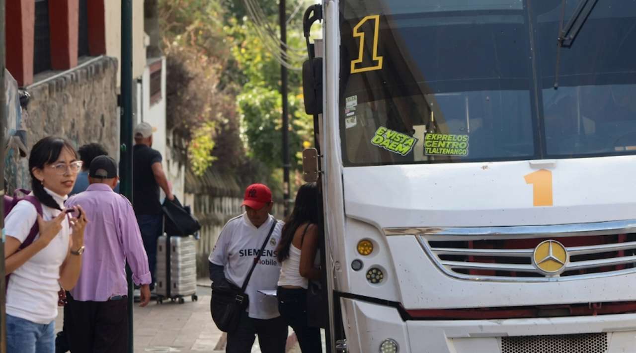 Habilitan canales digitales para denunciar cobros indebidos en el transporte público de Morelos