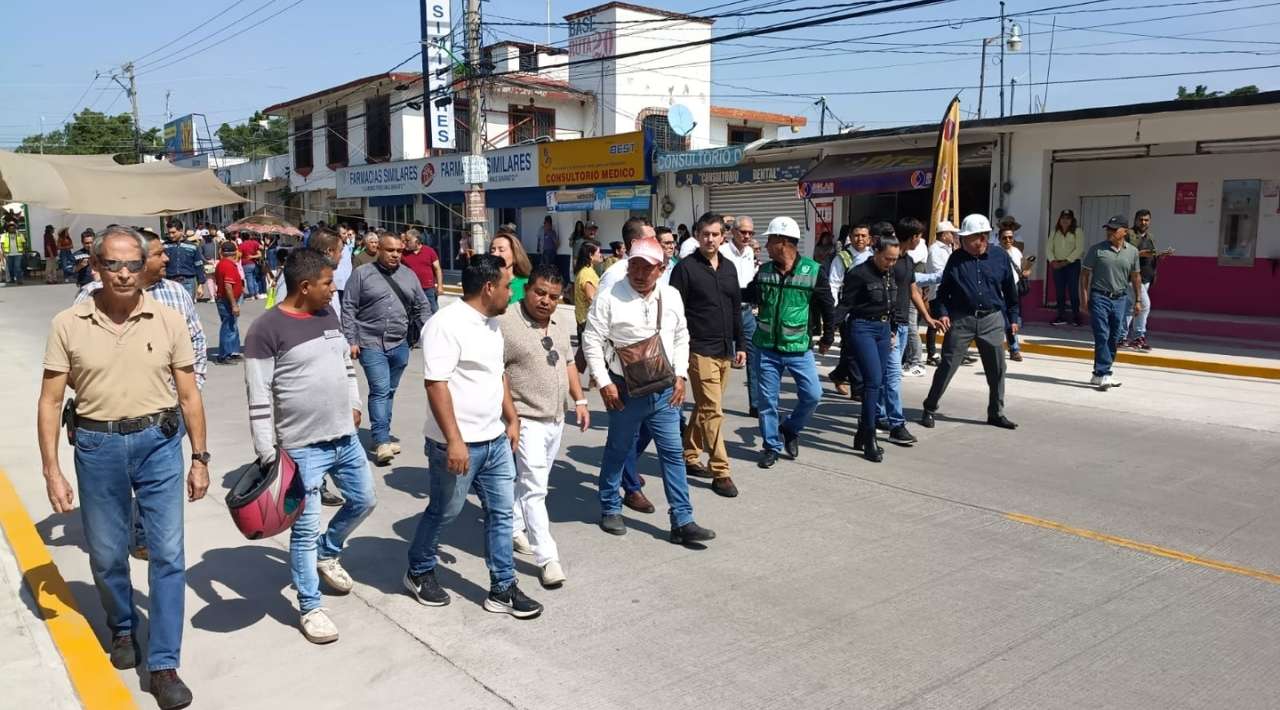 Entregan pavimentación de la vía Tezoyuca y Tepetzingo en Emiliano Zapata tras obra coordinada