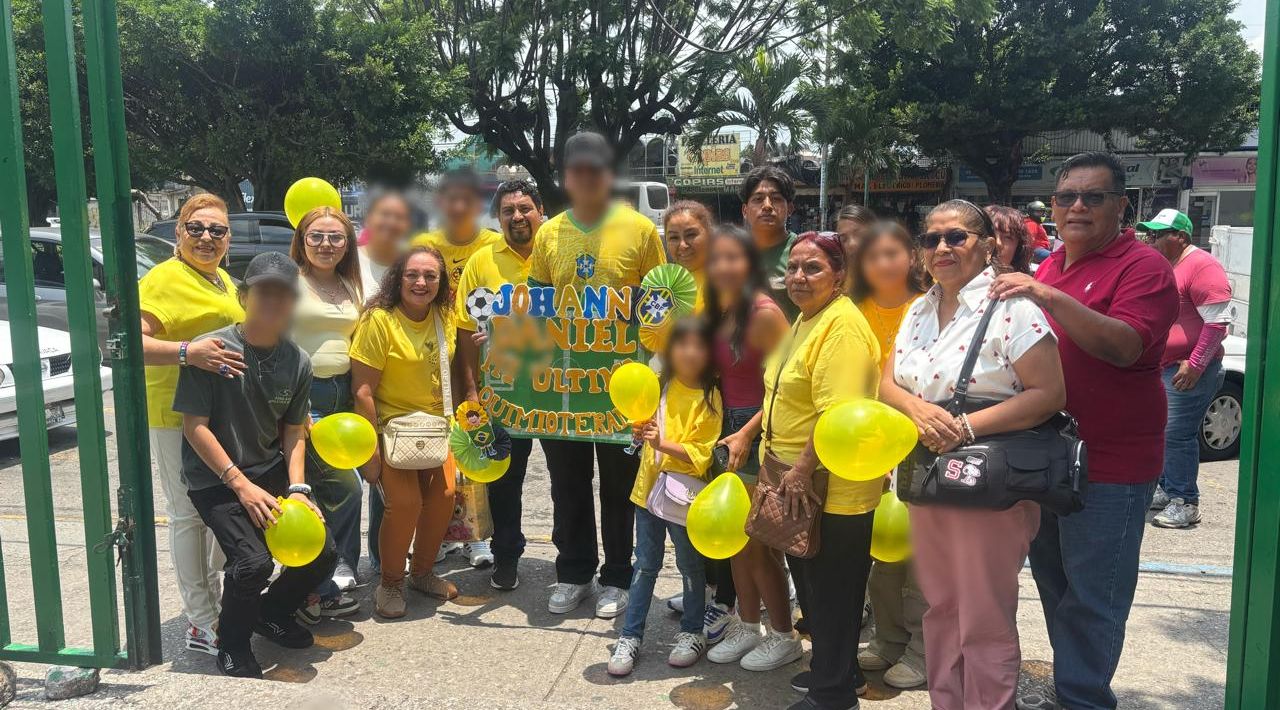 Adolescente de 17 años supera el cáncer y toca la Campana de la victoria en el Hospital General Regional No. 1 del IMSS Morelos
