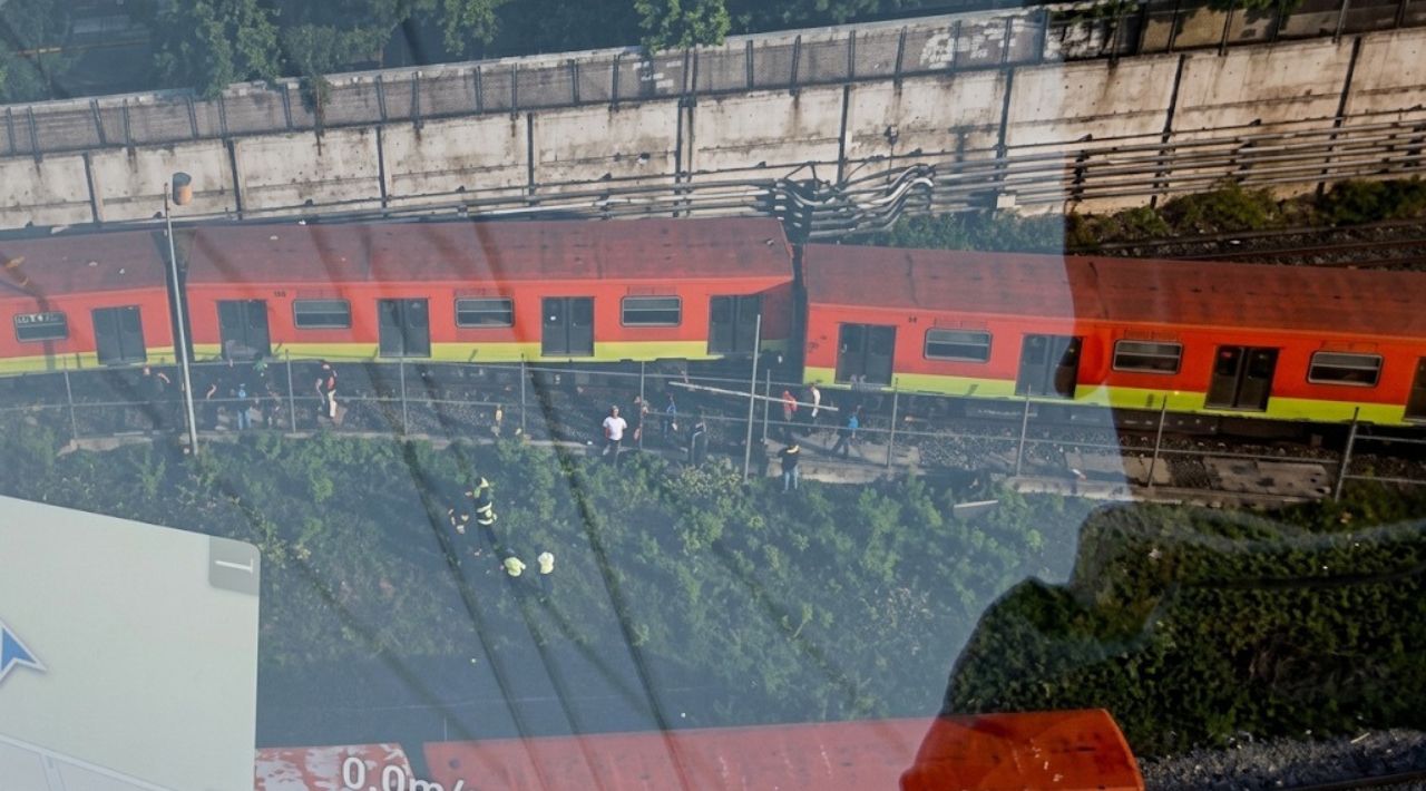 Metro de la CDMX reporta el descarrilamiento de un tren en vías de prueba de los talleres Ticomán sin afectar el servicio