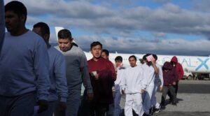 México protesta ante EE.UU. por deportaciones de mexicanos a Guatemala y Honduras