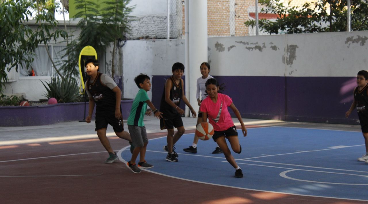 Mantiene el Indem abiertas inscripciones a clases de básquetbol en Cuernavaca