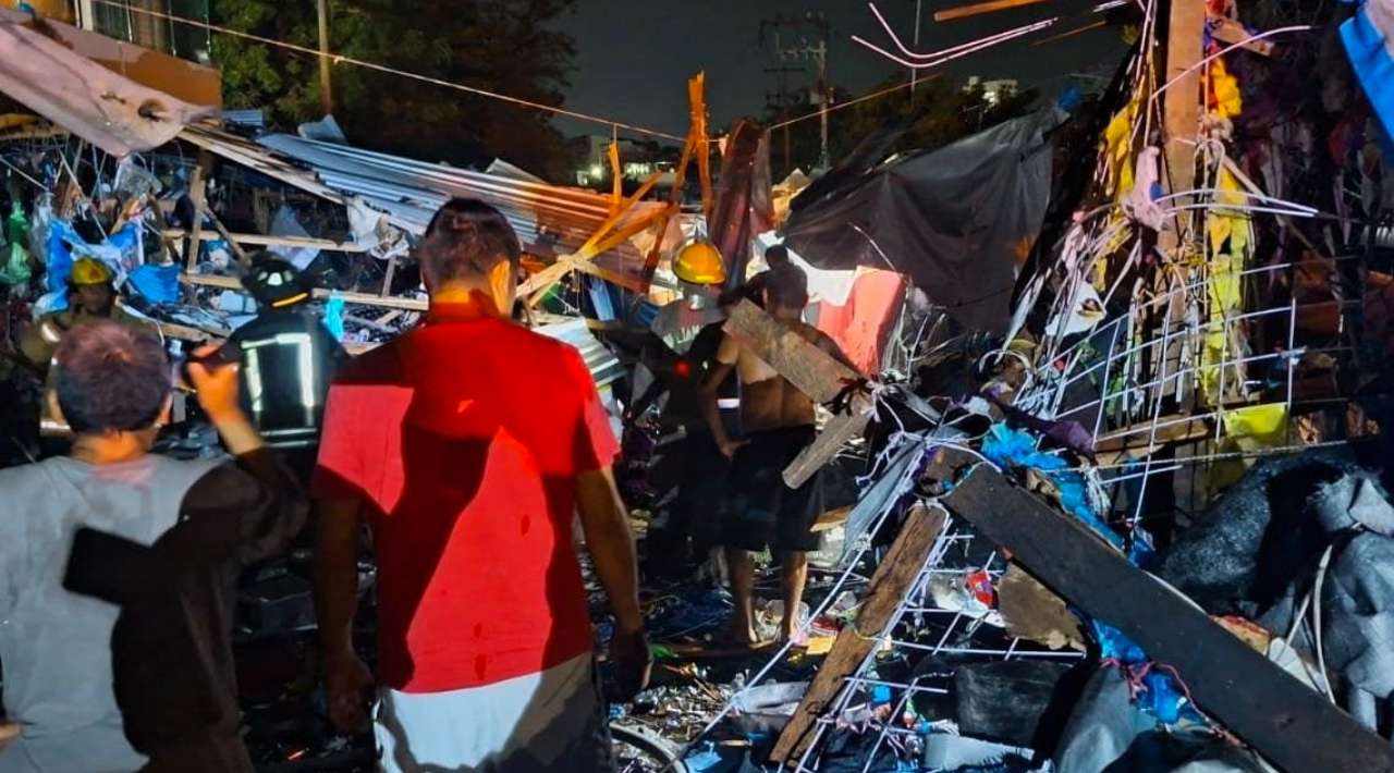 Explosión e incendio dañan cuatro locales cerca del Mercado Central de Acapulco